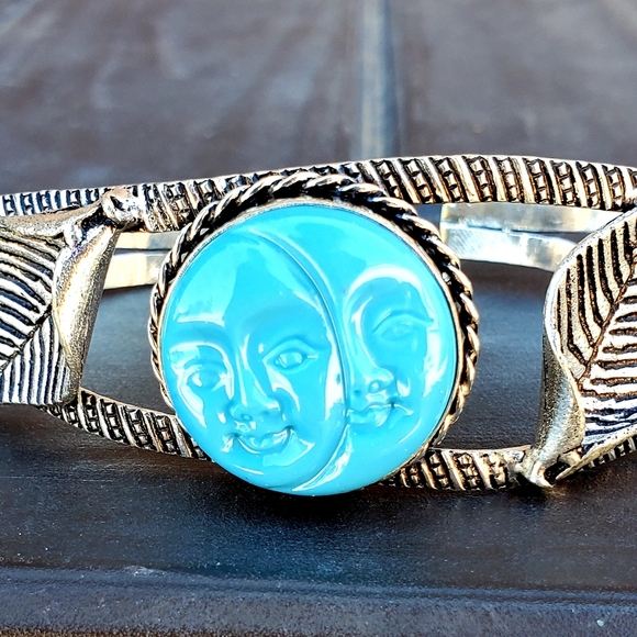 New Carved Double Moon Face 925 Silver Cuff Bracelet. - Picture 8 of 14